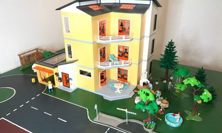 Playmobil – Modernes Wohnhaus + Einrichtung und Ergänzungen City Life – 9266
